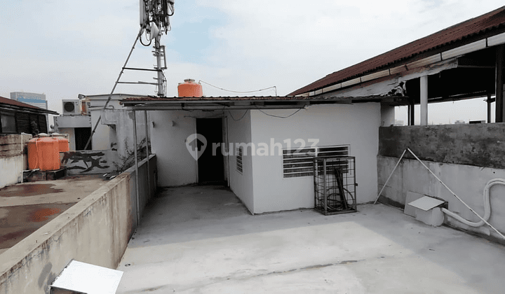 Di kan ruko siap huni radio dalam 1