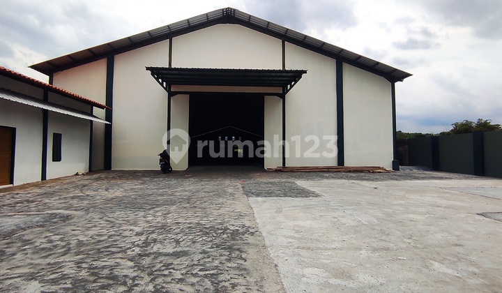 New Warehouse Ready for Use River Located Behind