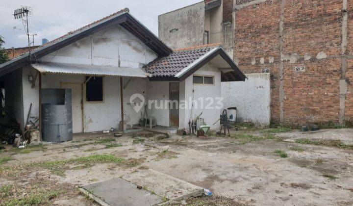 Hitung Tanah Saja! Jual Rumah Jl. Jamika, Bandung 2