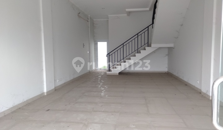 For Rent: 3-Story Shop House in Summarecon Emerald Karawang 2