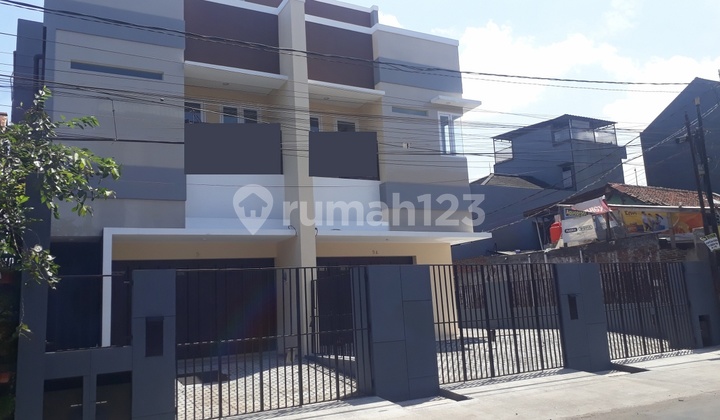 Sewa Ruko Baru Sawah Kurung , Ciateul - Ramdan , Bandung . Strategis Sewa Ruko Baru Sawah Kurung , Ciateul - Ramdan , Bandung . Strategis