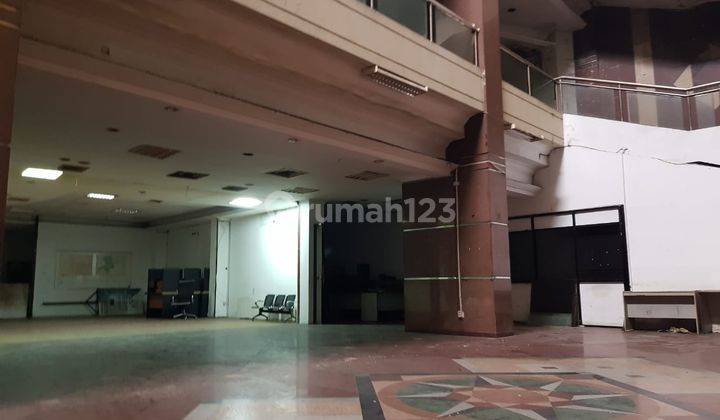 Turun Harga Jual Ngebut Bangunan Gedung Otista 1