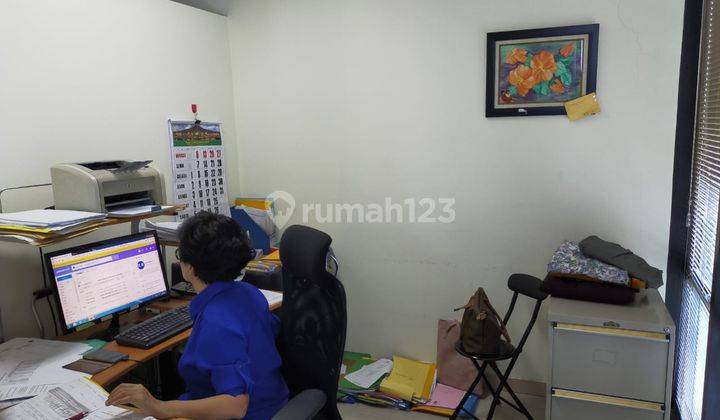 Ruang kantor di ITS Tower Jl Raya Pasar Minggu 2