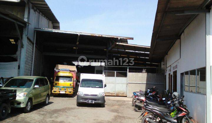 Bangunan Ex Pabrik Garment di Jalan Raya Cimindi 2