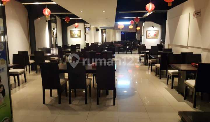 Caffe mewah di pusat kota