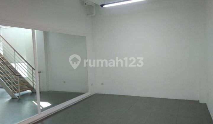 Gedung Kantor luas Gedung Kantor luas