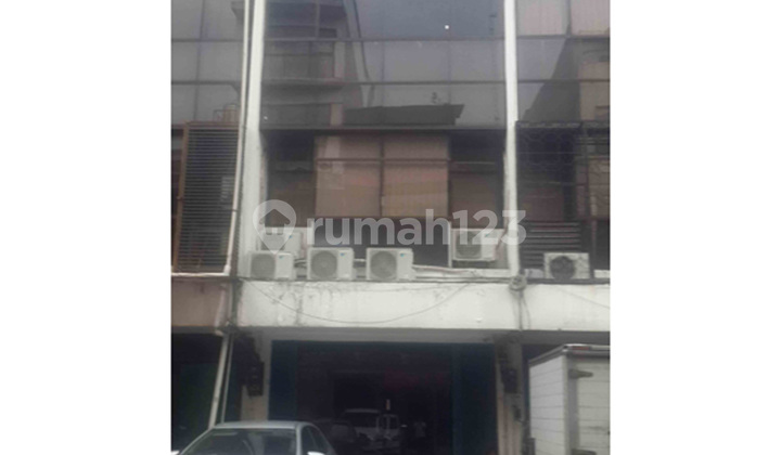 Ruko 3 Lantai Roxy Mas, Komplek Pertokoan dan Pusat Bisnis, Lokasi Ramai.