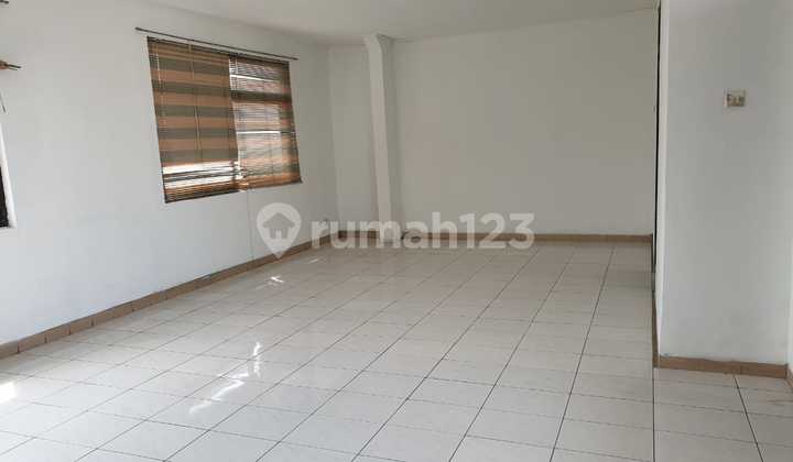 MAINROAD CIBABAT CIMAHI SHOPHOUSE