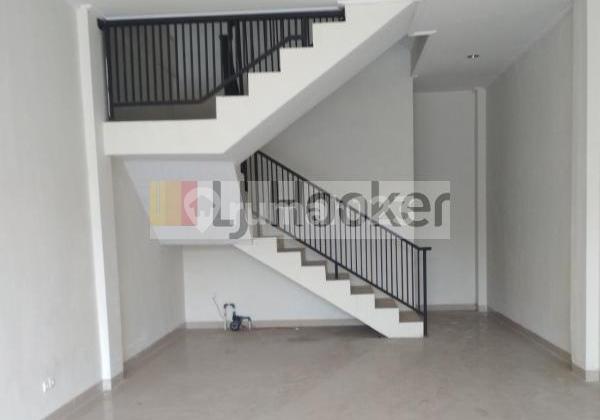Ruko 3 lantai di jalan Teuku Umar 2