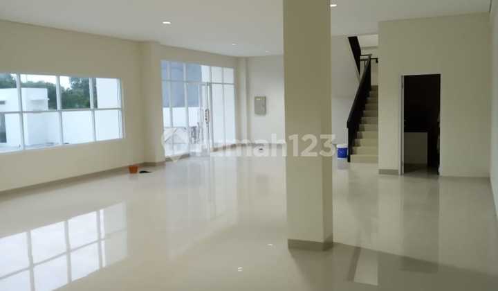 Warehouse in the Delta Silicon Lippo Cikarang Industrial Area Warehouse in the Delta Silicon Lippo Cikarang Industrial Area