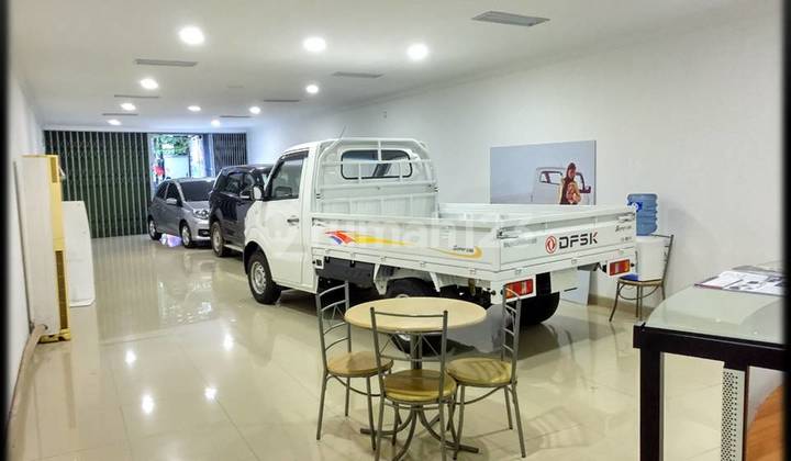 3-STORY STRATEGIC RUKO NEAR PASAR BARU!! 2