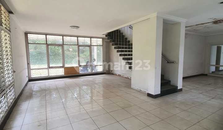 Ruang Usaha Sangat Strategis di Mainroad Sukajadi, Kota Bandung