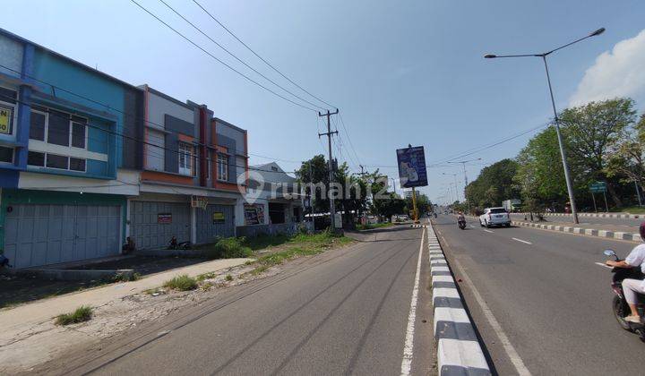 Ruko siap pakai lokasi strategis akses kendaraan besar 2