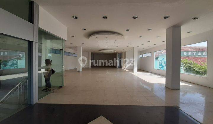 Dijual Gedung dekat Tugu Muda di tengah kota  2