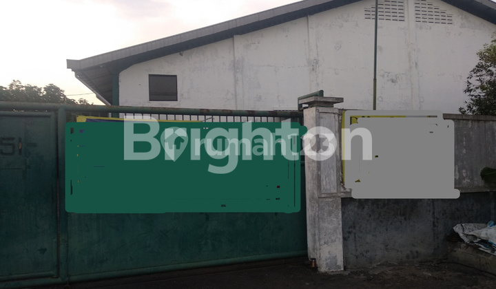 Ready-to-Use Warehouse on Boboh Main Road, Menganti, Gresik