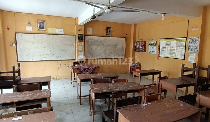 Gedung Sekolah dan Rumah  di Cipondoh Makmur, Tangerang *0039-CHR* 2