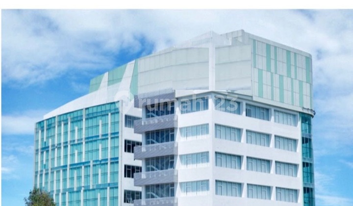 Ready-to-use building in a commercial area. Ready-to-use building in a commercial area.