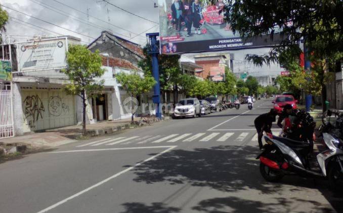 Kios Strategis Pinggir Jalan Raya Pusat Kota Bisnis Indramayu 2