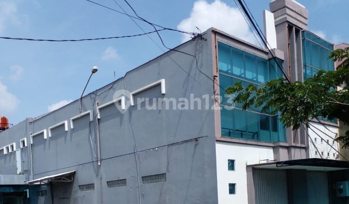 Ruko besar harga miring di Jl Dr Cipto cocok buat kantor/Resto/Showroom 1