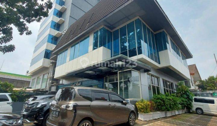 Gedung Kantor Strategis At Wolter Monginsidi, Kebayoran Baru 2