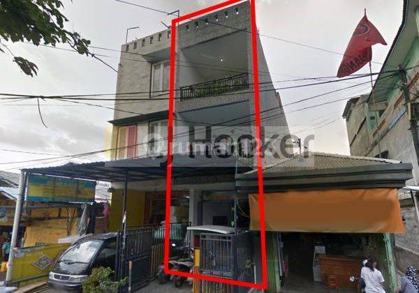 4-storey shophouse for sale. Strategic location near the airport and Jl. Raya Kuta 1