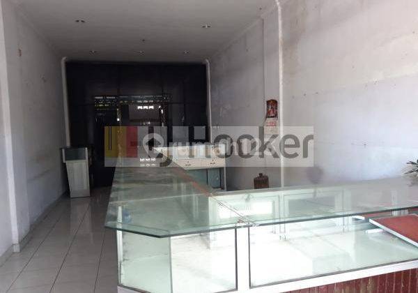 4-storey shophouse for sale. Strategic location near the airport and Jl. Raya Kuta 2