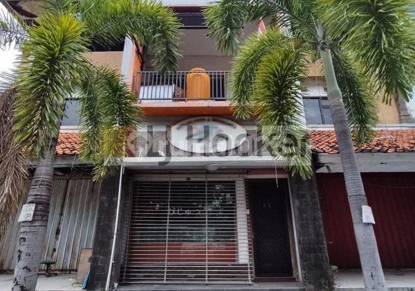 3 Floor Shophouse for Rental in Strategic Location at Tuban Plaza Kuta Shopping Center Suitable for Business 2