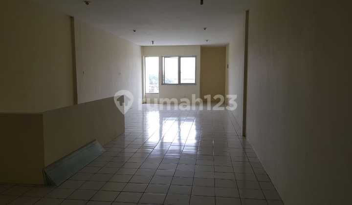 Affordable 2-story shophouse in Mojokerto, installments available, strategic location near ACE, Mixue, Pizza Hut. 2