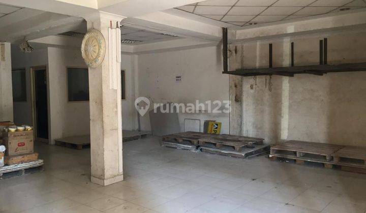 Dijual Ruko gandeng hoek strategis di jalan raya Jembatan dua, Jakarta Utara 2