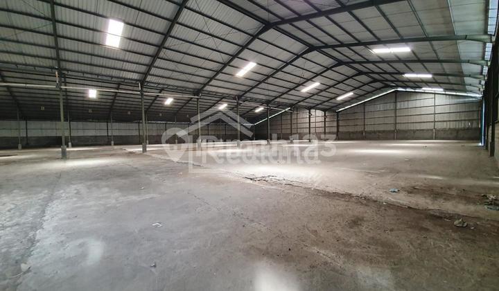 Nice warehouse in Sayung Demak Vn 3299, 3 units available. 1