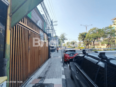 Ruko 3 Lantai Tengah Kota 0 Jalan Provensi  2