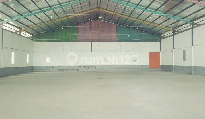 Ready-to-use warehouse on the side of the national road.