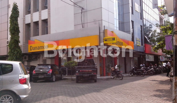 Strategic Majapahit Shop House on the Main Road of Semarang 2