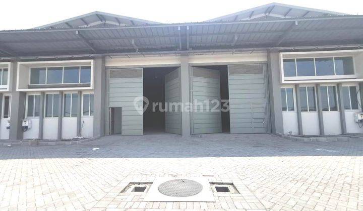 Gudang LB 432 m2 12x36 ada toilet ada kantor di Jl Raya Pakal Surabaya 2