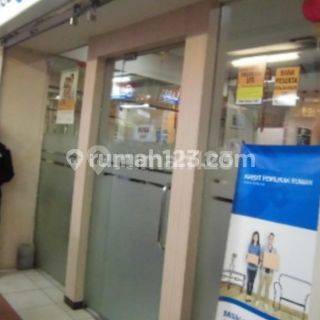 Kios Komersil di Blok A Pasar Tanah Abang Jakarta Pusat
