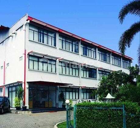 Former factory building ready for business in BSD Taman Tekno. Former factory building ready for business in BSD Taman Tekno.