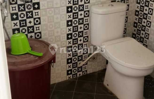 Disewakan/Dijual Ruko Bagus Tempat Strategis di Jln Cibadak Bandung 2