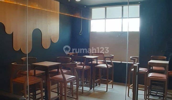 Ruko 3,5Lantai Boulevard, hadap utara di Taman Palem Lestari 2