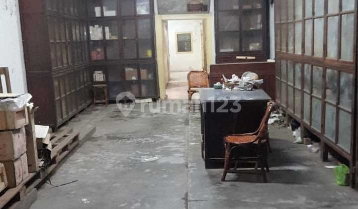 Ruko tiga lantai disewakan di jalan pusat perdagangan pekojan 2