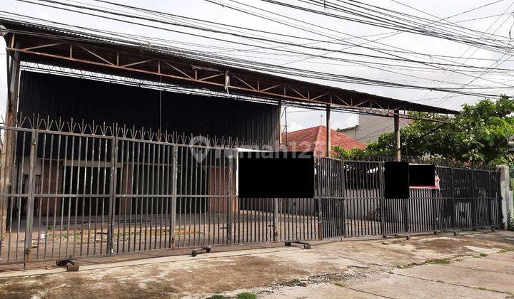 Bangunan cocok untuk usaha di jalan Dr. Cipto 1