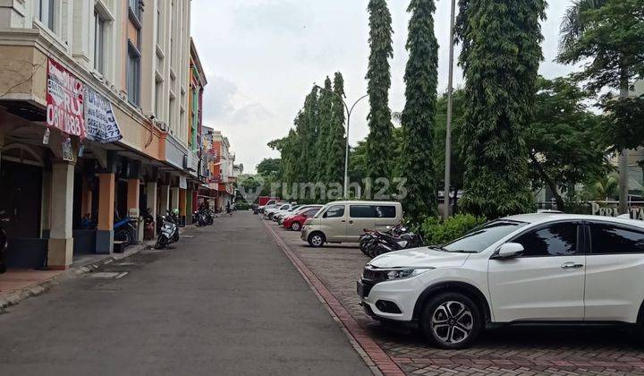 Ruko gandeng grand surya area Jakarta Barat bagus dan luas lokasi juga strategis harga terjangkau 1