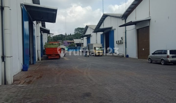 Gudang dan pabrik siap pakai Gudang dan pabrik siap pakai