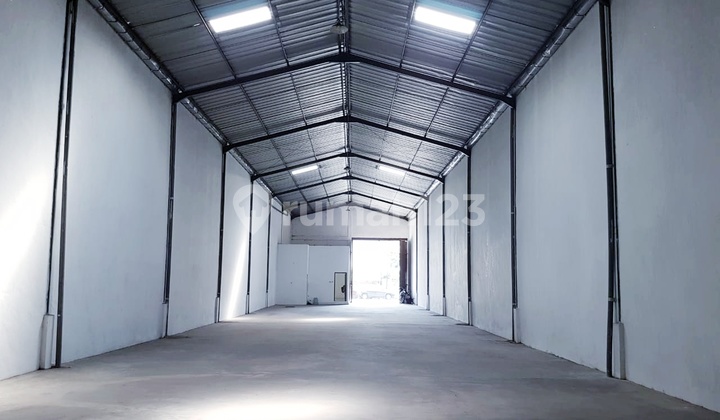 Gudang Bagus bersih terawat Mutiara Margomulyo Permai