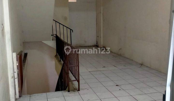 Ruko daerah TB Angke Jelambar bagus dan luas lokasi strategis harga terjangkau 2