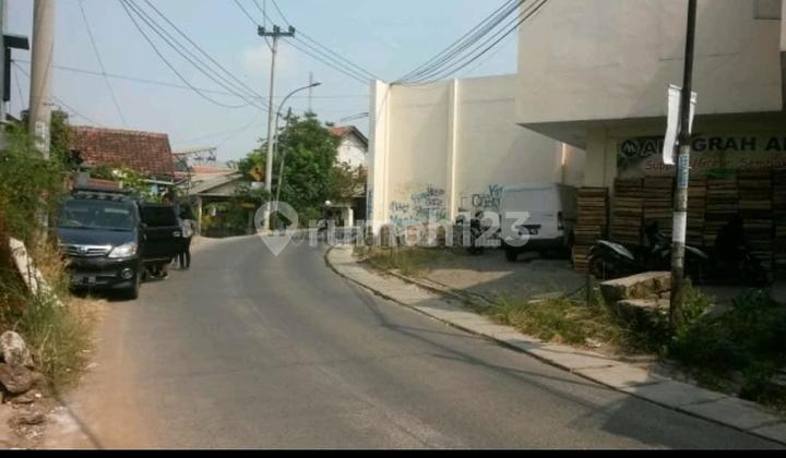 2-Storey Shop House with a Spacious Yard in Cimanggis, Depok 2