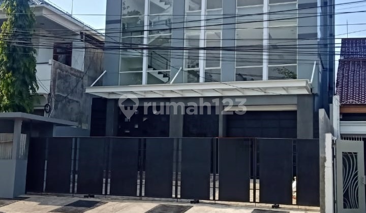 For Rent: Shop House on Jl. DI Panjaitan, Semarang 1