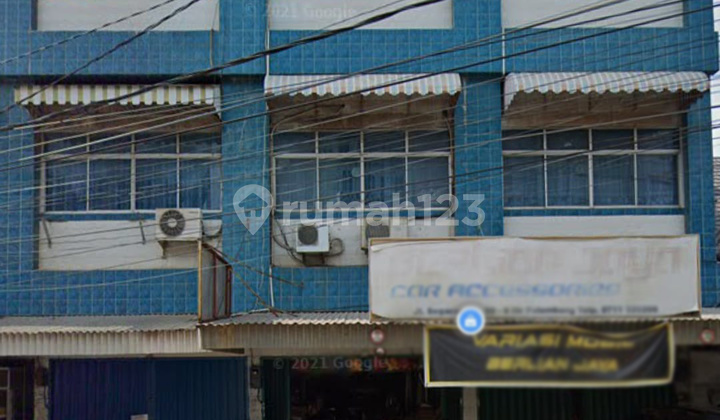 For Sale, Ready-to-Use Shop House on Jalan Segaran 9 Ilir, Across from Indomaret