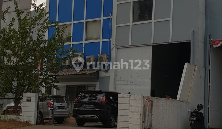 Gudang di Taman Tekno BSD, lokasi okay, aman, security 24 jam Gudang di Taman Tekno BSD, lokasi okay, aman, security 24 jam