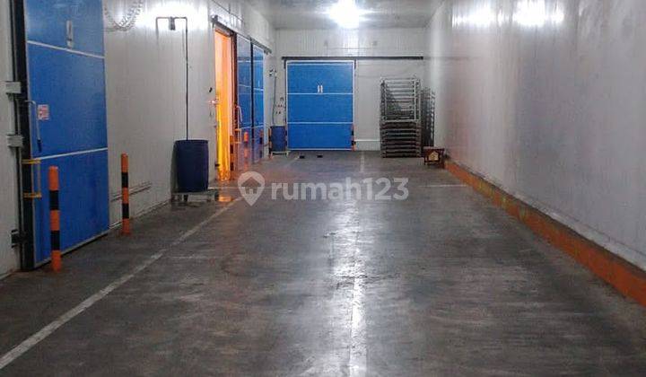 Gudang Coolstorage di Margomulyo 1