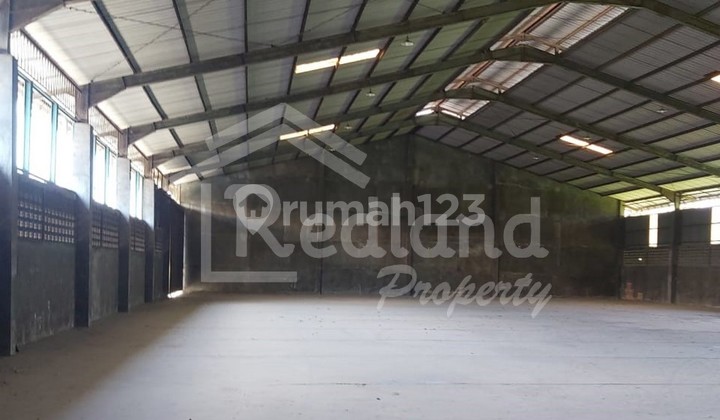 Gudang di Komplek Pergudangan Madukoro , Semarang Barat ( Vn 2395 ) Gudang di Komplek Pergudangan Madukoro , Semarang Barat ( Vn 2395 )